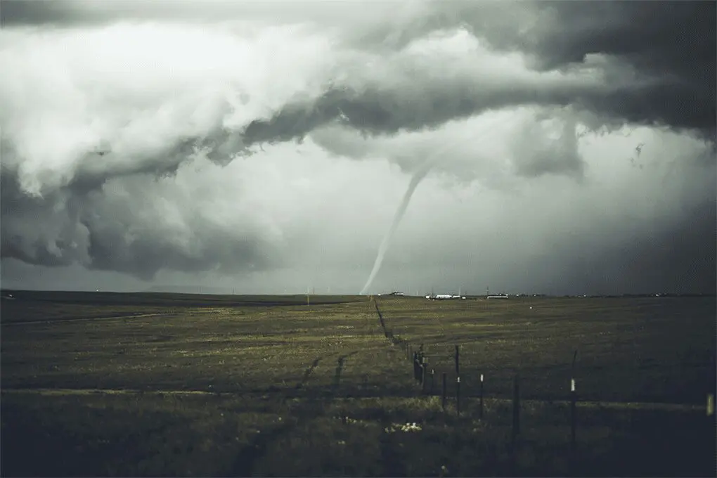 How to Prepare Your House for a Tornado: 2025 Safety Guide